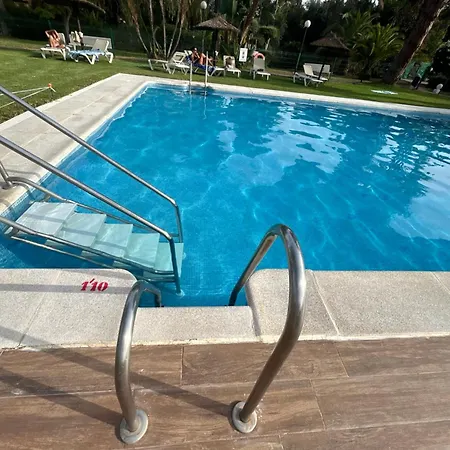 Cozy Near Puerto Banus شقة